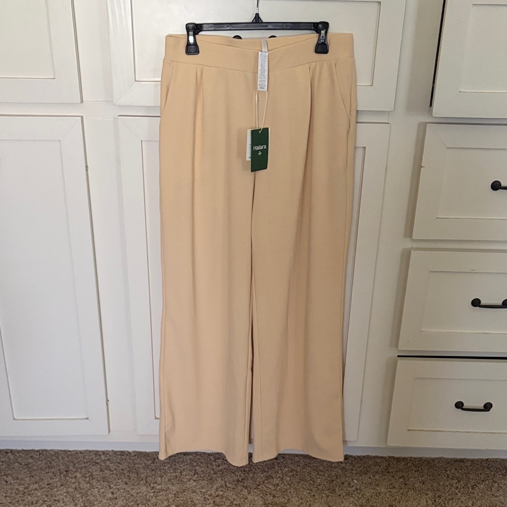 HALARA Neutral Wide-Leg Pants in Beige